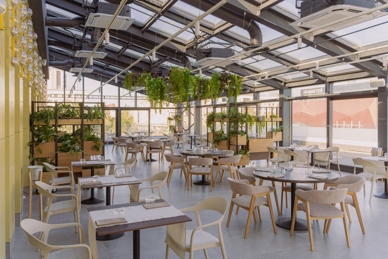 Ресторан «Луч» открылся на проспекте Просвещения